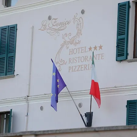 La Fenice *