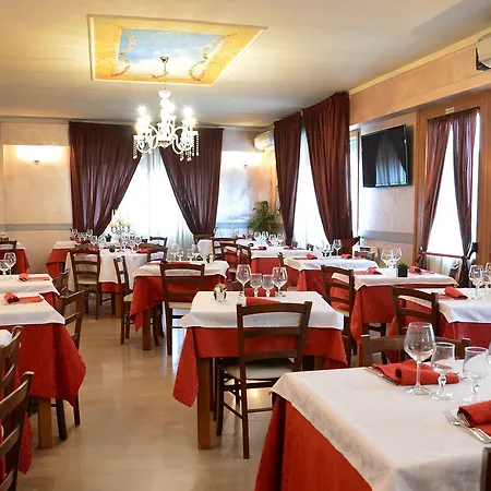 La Fenice Hotel